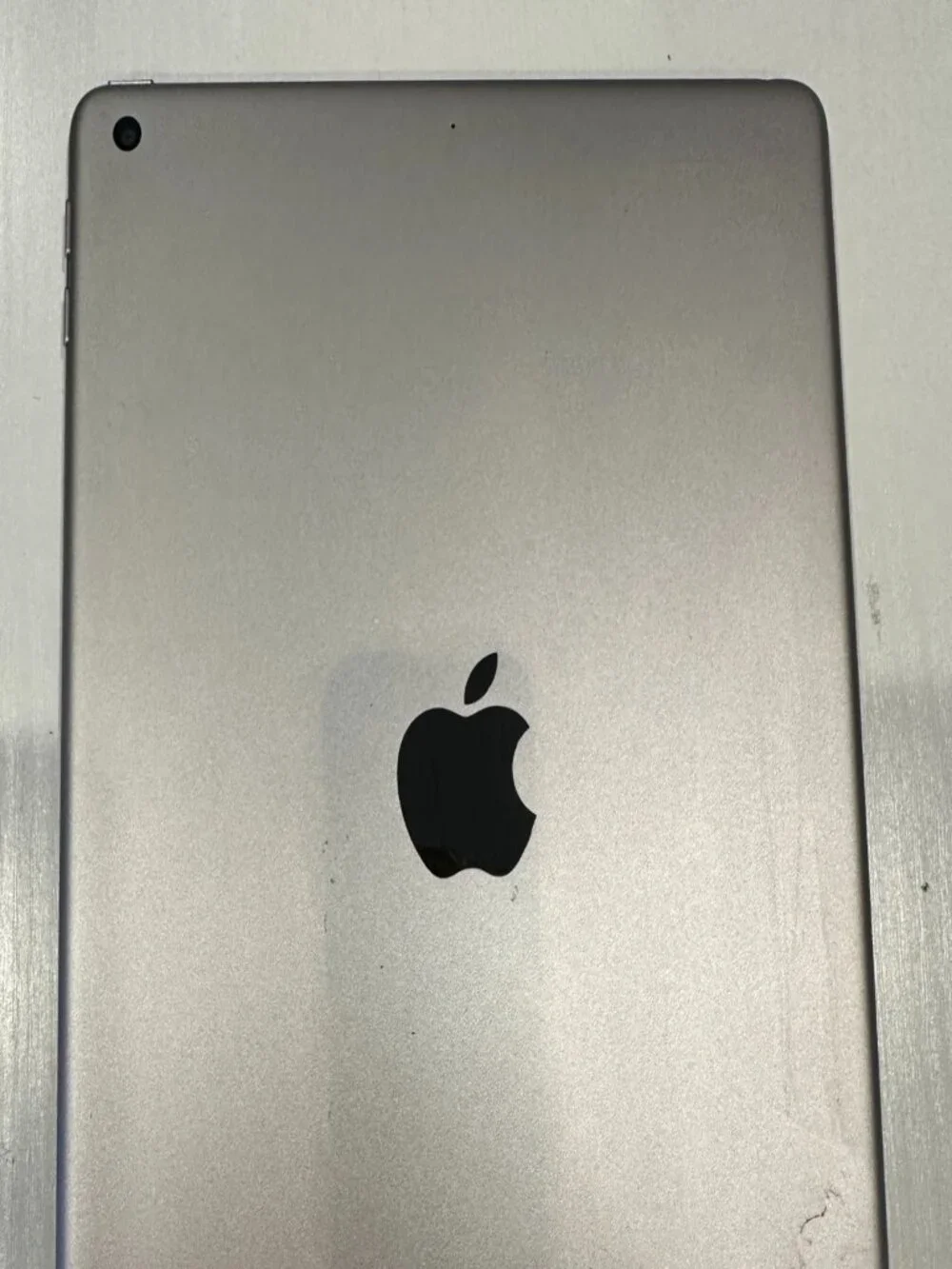Apple iPad 5th Gen 32GB Wi-Fi Black (#16 BC)
